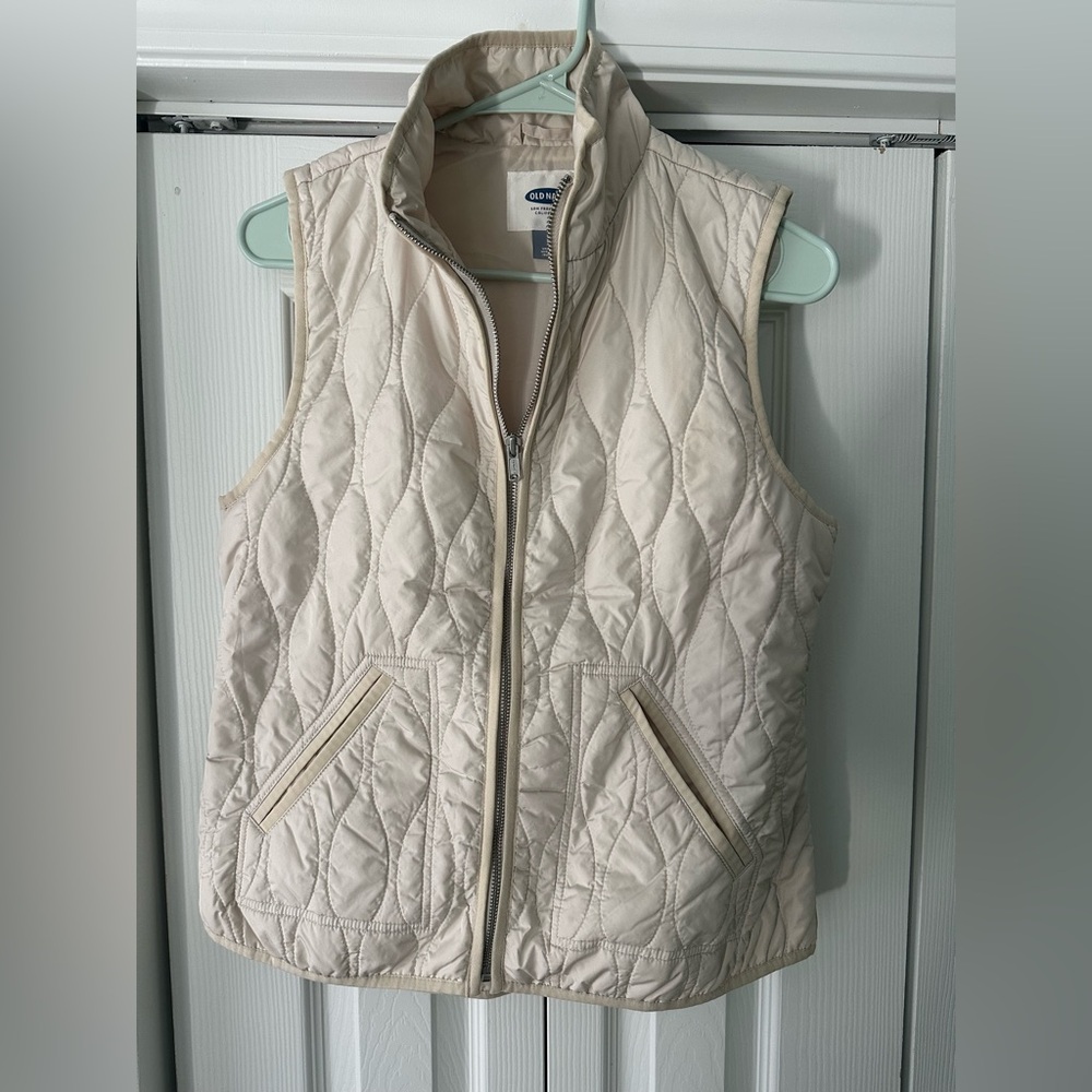 Old Navy Women's Beige Quilted Vest